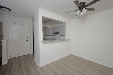 Floor plan for 1 bed, 1 bath, 550 sqft